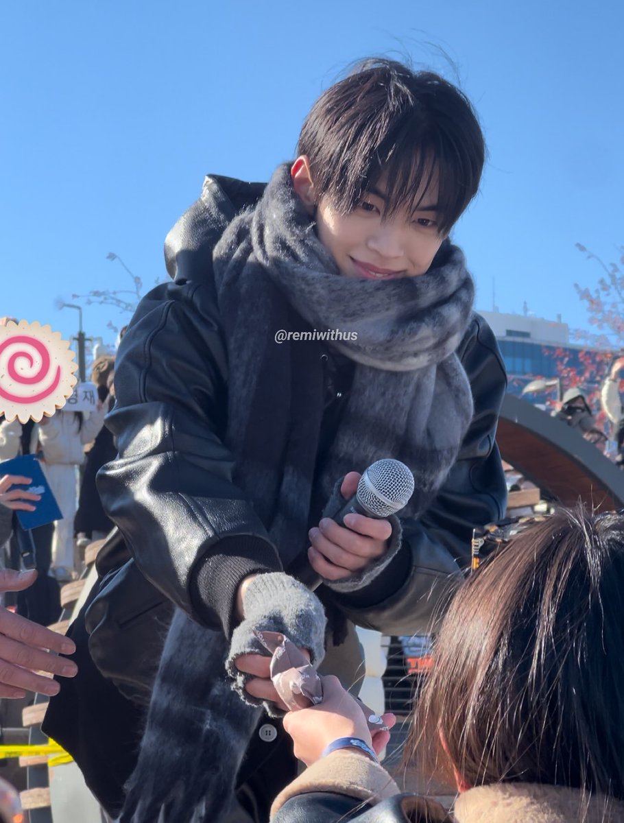 อีกกี่ปีกี่ร้อยชาติ