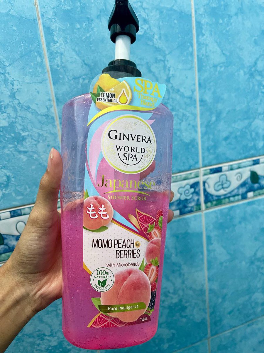 theiceraf's tweet photo. Serius memang best gila pakai shower gel ni weh, bau dia ada hints manis-manis buah gitu tapi tak menusuk hidung. Since dah tukar pakai ni, hari hari rasa nak mandi 3 jam 🙂‍↕️☝🏼

*ni gambar lepas dah pakai 3 minggu 🫶🏼* https://t.co/VwNe5yyTRz