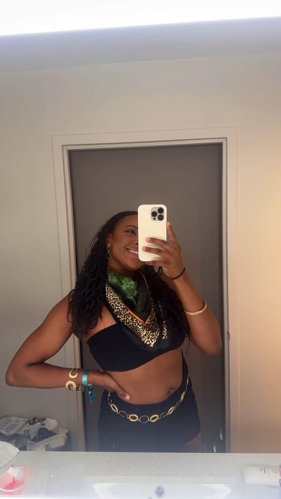 discobrog's tweet photo. my mirror selfies of the year 🫡 https://t.co/86V4h7FEZ6