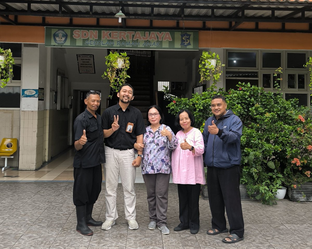 KangGilang's tweet photo. icon legend Puja 2 
siapa korban jiwitan bu dar? 🤣 https://t.co/JIetOPMDKQ