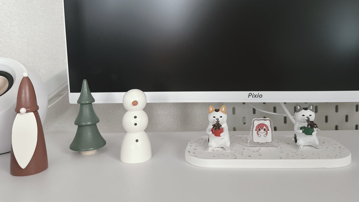 rui_hanamura's tweet photo. ⠀ ⠀
えっ、👻ちゅな可愛い💭
#猫汰つな #ねこたつ #ぶいすぽ
#desksetup #deskupdate 🍒✨
⠀ ⠀ https://t.co/JX1EEZYAcr