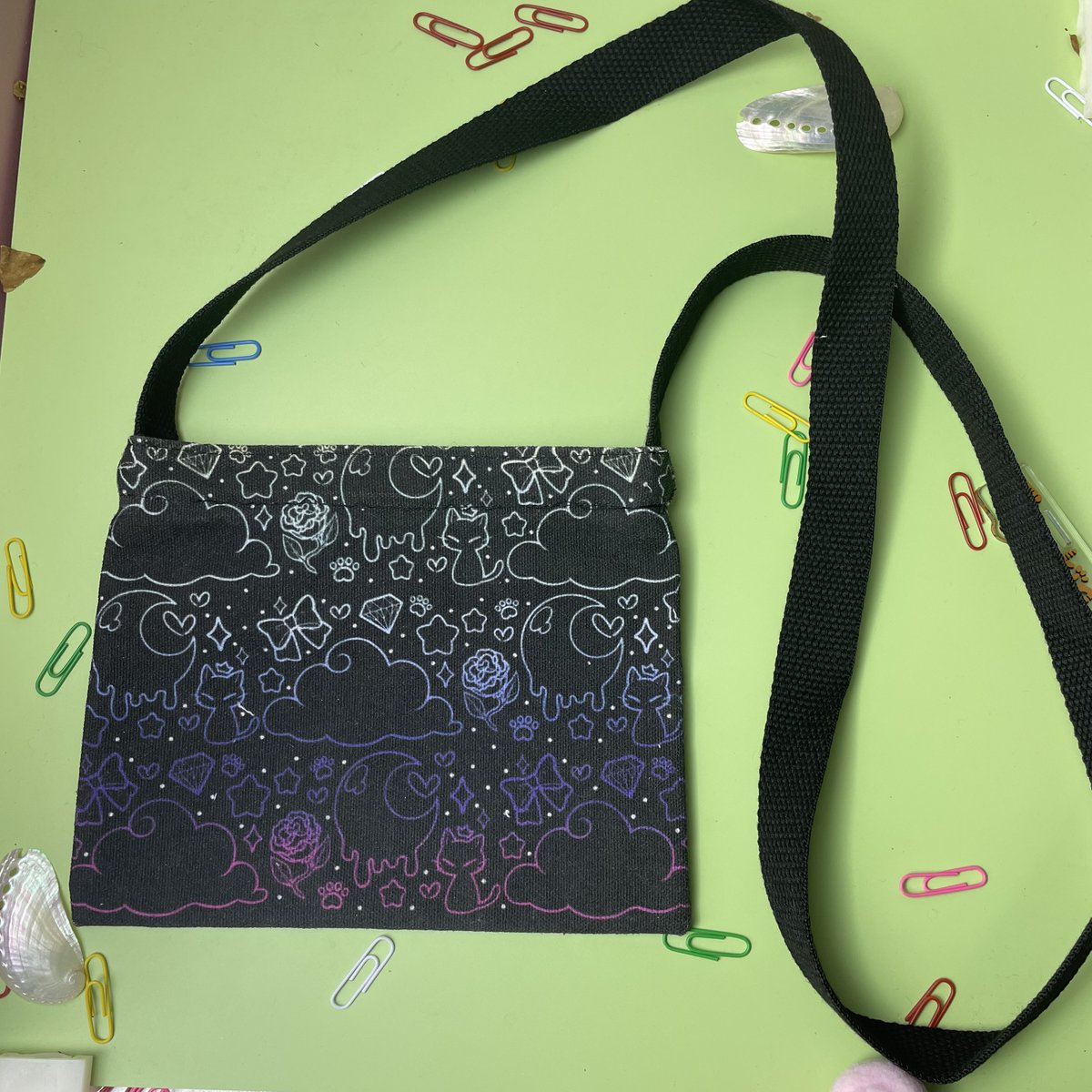 This is a great collaboration with <a href="/momichu/">momichu</a>. Her designs are always very adorable.

Same as what we said several times, <a href="/momichu/">momichu</a> is a very kind and creative artist, you will get the best service if you make commissions to her.