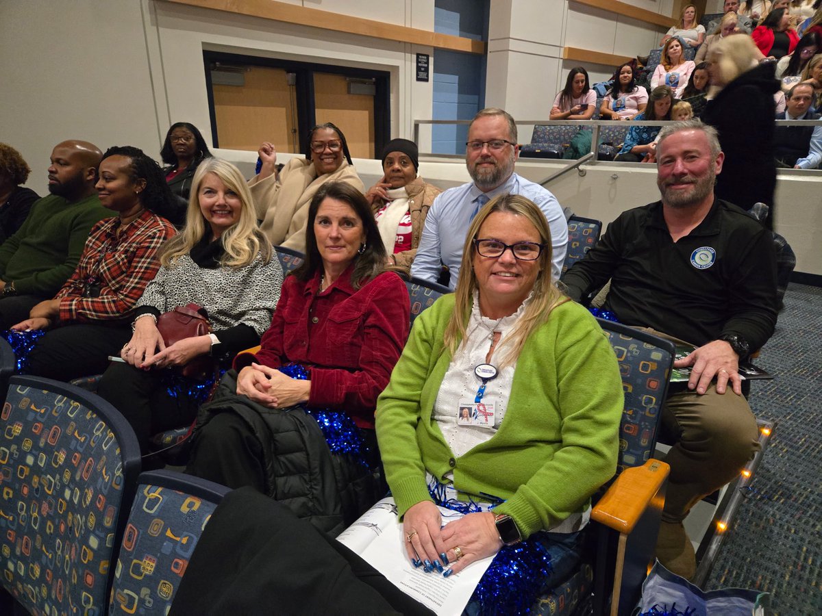 cpkcareercenter's tweet photo. The Cyclone family is so proud of our TOY, Mrs. Nysheena Kello. In addition to being an outstanding teacher, she is our cheerleader and encourager with a laugh that’s infectious! 💚🌪️💙#3Cs #ProudtobeCCC #WatchUsWork
#CPSTOY https://t.co/YVLCabVOh4