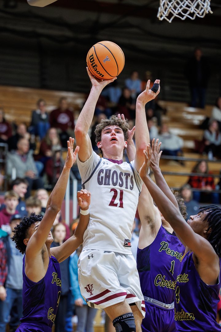 jwhite0000's tweet photo. What a game from Tuesday night! Varsity action between @greyghostsbball and @PCS_Hoops. Back and forth all night with the game being decided in the final seconds.  PCS wins 73-71.  Great game both teams! @GreyGhostsAD @1_Malachi_P @BradyWard19  @CoventryBrynden https://t.co/ISN7DWKZAG
