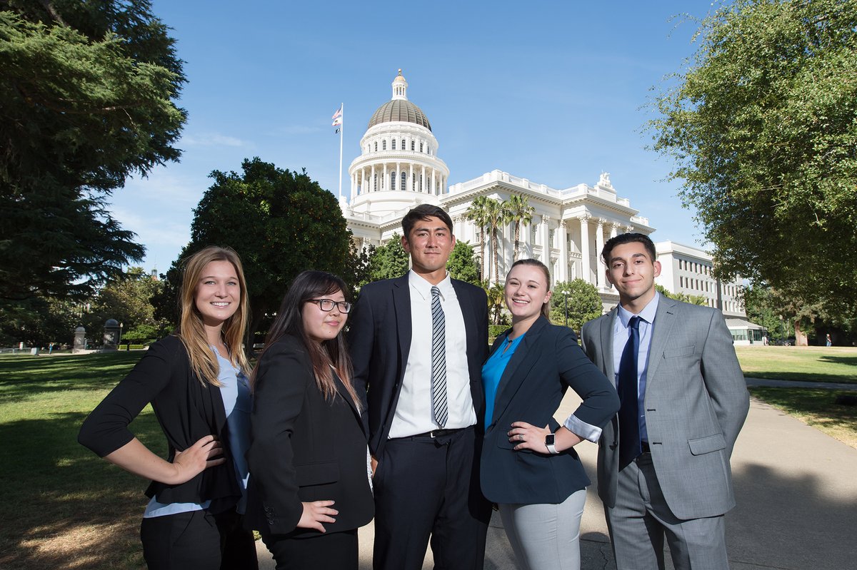 McGeorge School of Law equips students with the skills, knowledge, and resources they need to succeed, by providing students with a comprehensive curriculum and a schedule that is flexible to fit their needs. #MPA #MPP 
 
pacific.edu/mpa-and-mpp/le…