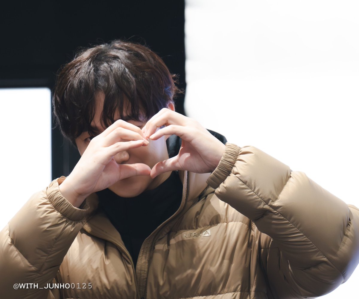 with_junho0125's tweet photo. 잊시💛

#이준호 #LEEJUNHO https://t.co/CCIF3ZQetq