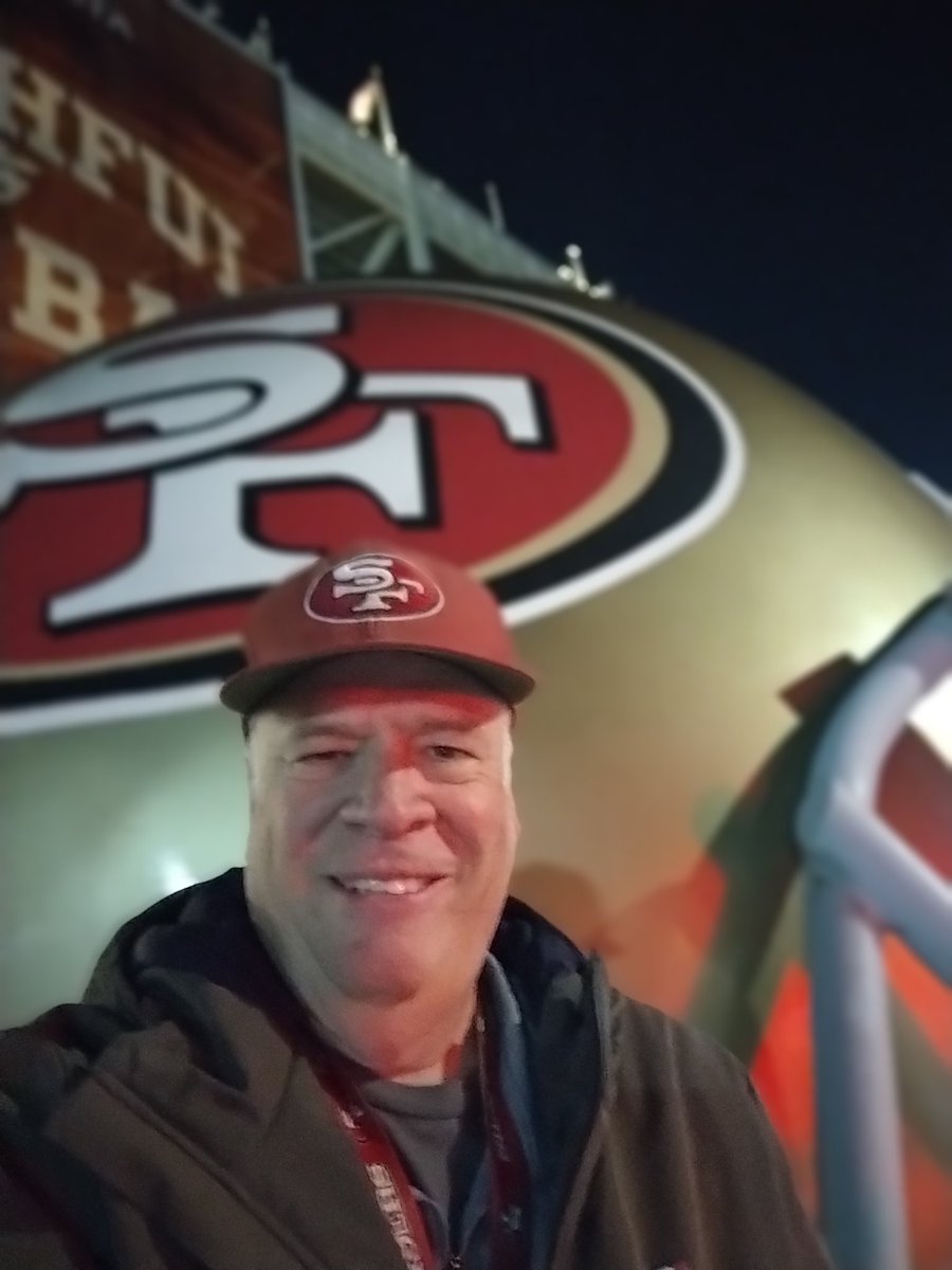 MeteorKoop's tweet photo. @PatrickWillis52 @ProFootballHOF @49ers Too slow https://t.co/Lz1vEFiygF