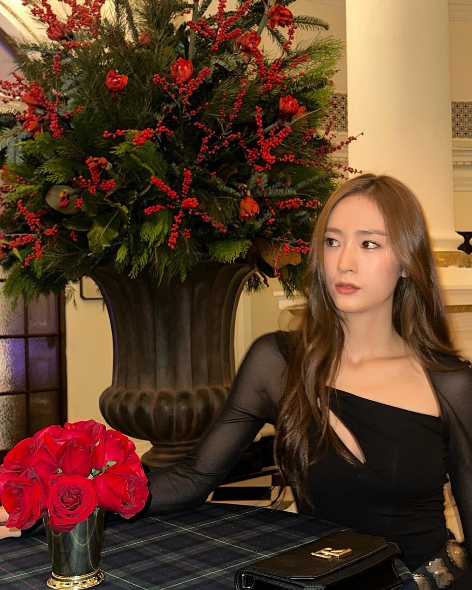KRYSTAL tweet media
