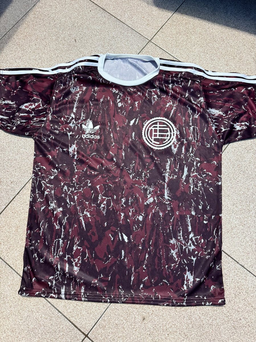 GranateShop's tweet photo. 🇱🇻⚽️ reingreso casacas nevadas del S al XXL https://t.co/hKgEGfTuY1