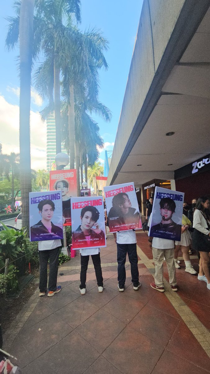 doyouwannajam's tweet photo. Heeseung human banners 🥹 #DES7INED_ENHYPEN_with_DUNKINPH  #ACEinOVERDRIVE thank u @LHS_DAILY https://t.co/W58bxNQ56G