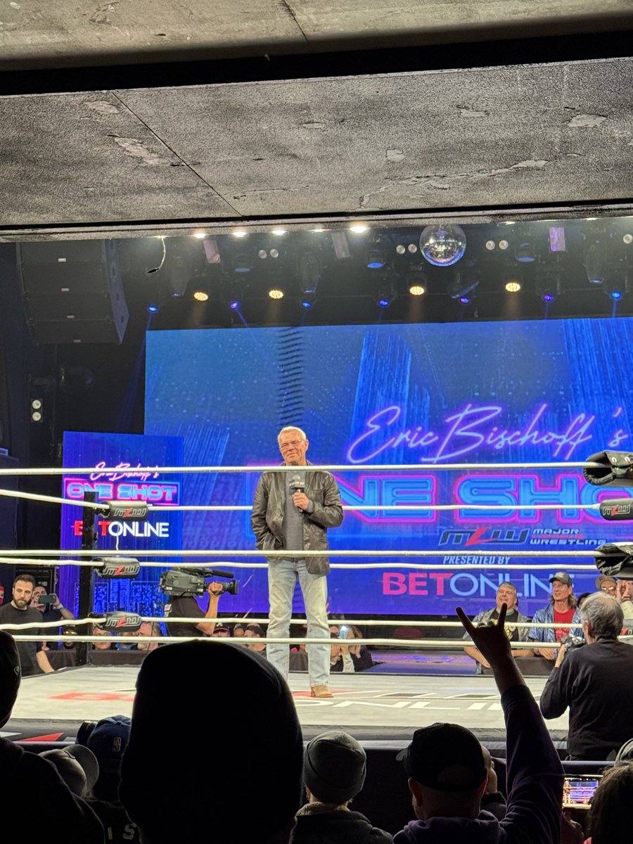 whiteshadows823's tweet photo. My first time watching an MLW and it was such an awesome experience. The show was amazing and being able to see @EBischoff live in person was so cool! A true genius in the industry. Great show tonight! #MLWOneShot https://t.co/PvTxFW6kBP