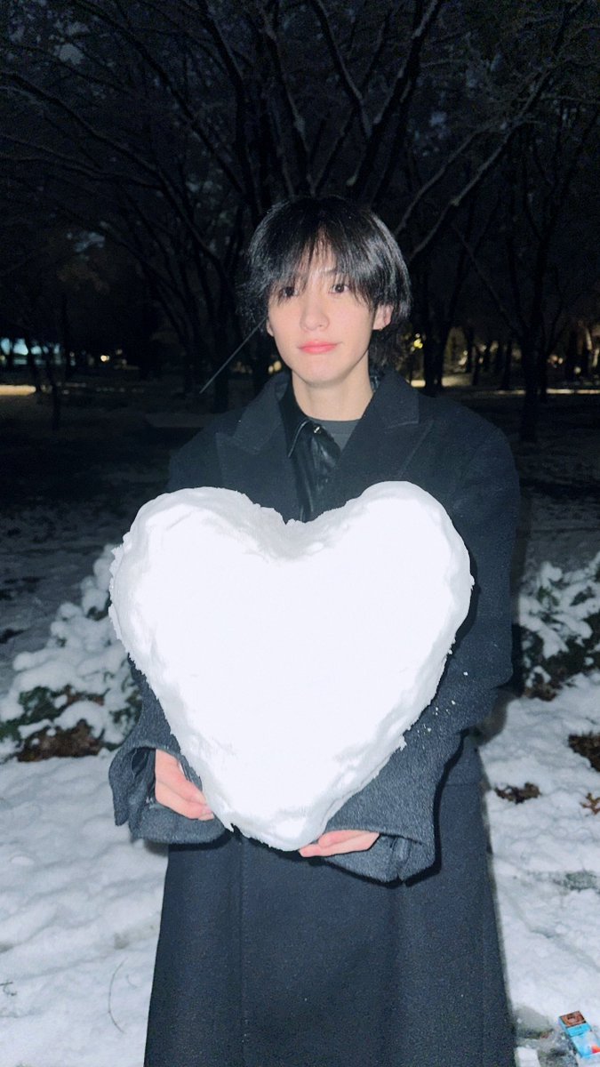 ที่โดนอึนซอกแกล้งเอาหิมะมาใส่ที่เสื้อ แอนตันบอกแก้แค้นพี่อึนซอกแล้วเรียบร้อย แต่ไม่ได้ถ่ายไว้ วันๆ ของแอนตันมาก