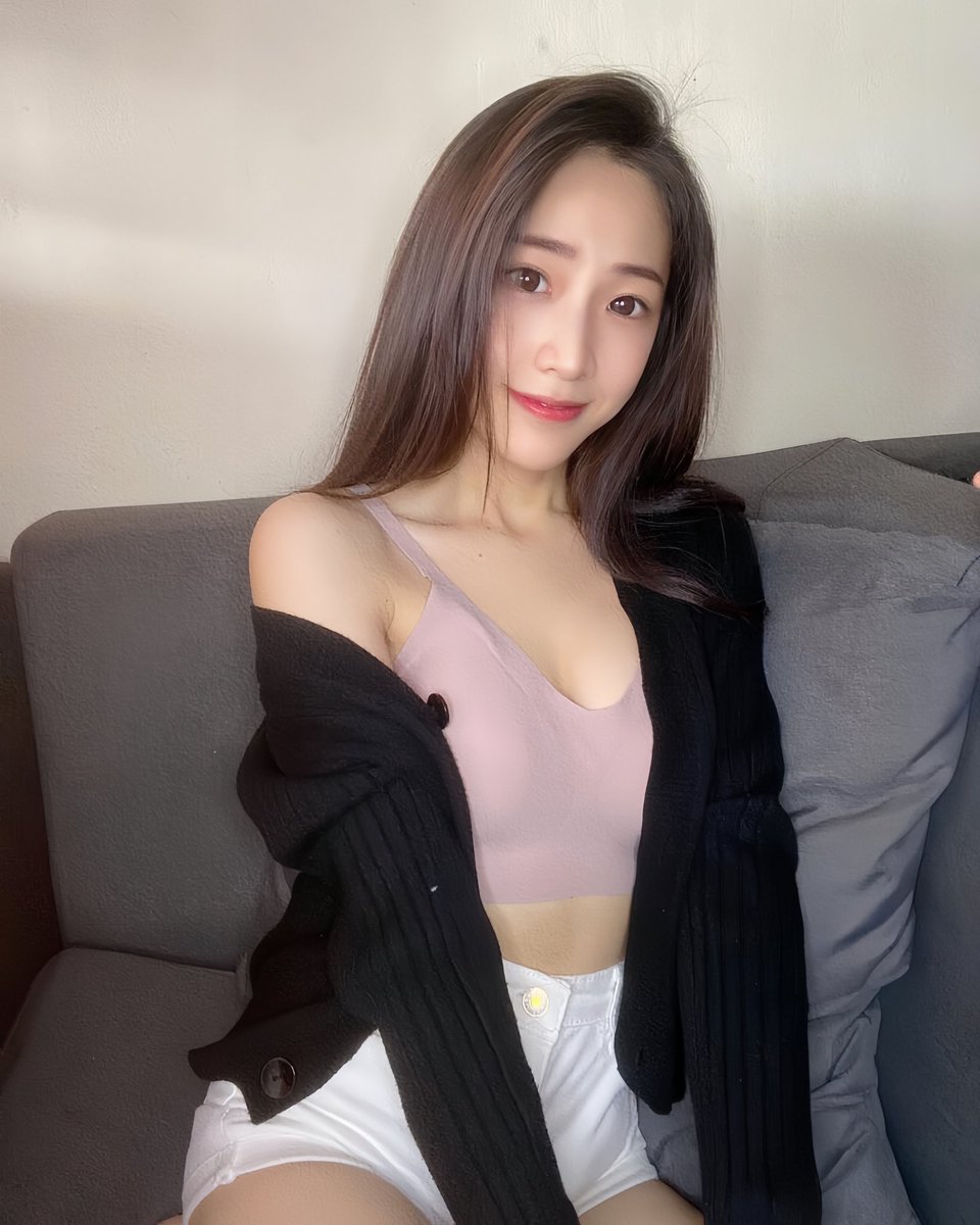 勇敢發問😜
和我做愛你喜歡？
A:戴套B:無套吹C無套 https://t.co/SBn7KeHZTX