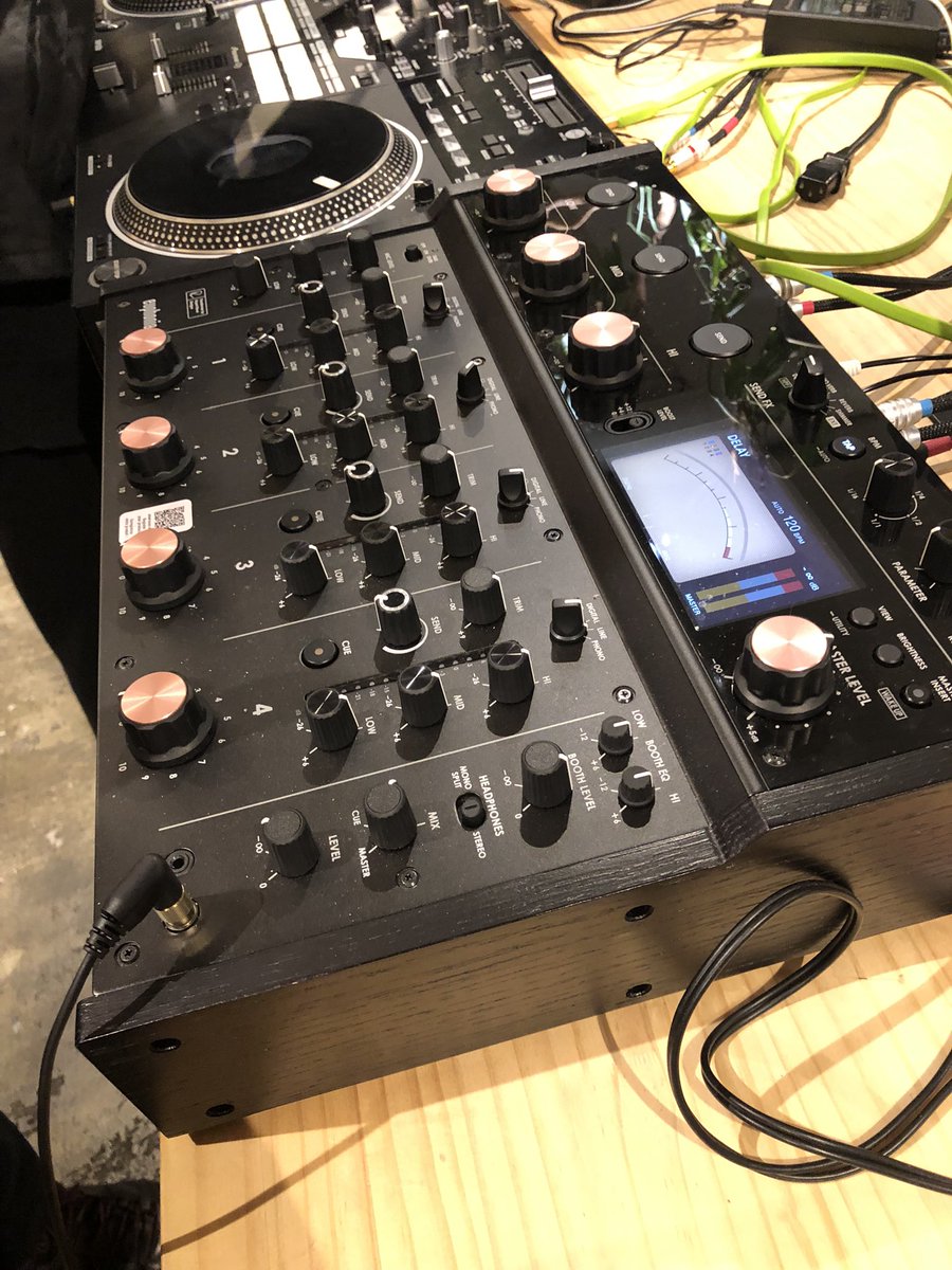 DJ_ABE's tweet photo. LEBEN遊びに来ました
だのしいー https://t.co/epgM5lCv48