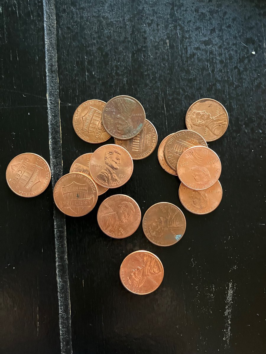 SeeingSignsBlog's tweet photo. Lucky pennies have transcended their one-cent status. See more at
https://t.co/a3Dn0KQOK6
#seeingsigns #signs #sign #lookingforsigns #message #symbol #whatdoesitmean #messenger #pennies #penny #goodluck #lovedoneslost #luckypenny #penniesfromheaven https://t.co/QdOyIk0hJ4