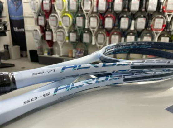 windsorracket's tweet photo. ミズノ　ソフトテニスラケット♡
ACROSPEED S-05.V-05入荷いたしました！
¥18,480
2本目の買い替えにも♡🙆
.
#mizuno
#softtennis
#ACROSPEED
#windsorracketshop https://t.co/0Nkjnj3XmB