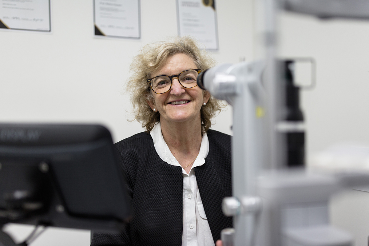 EyeResearchAus's tweet image. Congrats to Prof Robyn Guymer AM on being named top ophthalmology researcher in the @australian Top 250 Researchers for the 2nd year in a row! 🎉

As Head of Macular Research, Prof Guymer is focused on finding new ways to treat AMD &amp;amp; developing better tools to track its progress.