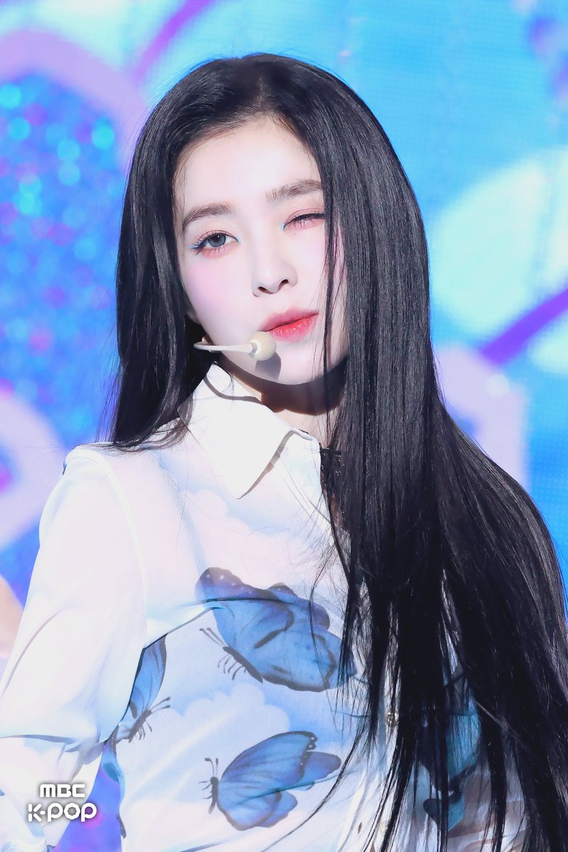 MBC_entertain's tweet photo. 아이린 여신님 미모가 Like A Flower..🌸
It's more than just a visual...✨
일단 좋아해야지 뭐 어떡해 ( ͡° ͜ʖ ͡°)

📷 ☞https://t.co/UQDm6CQ7yi

241130 #쇼음악중심 #음중 #아이린 #IRENE
@RVsmtown https://t.co/85RB7MODMu