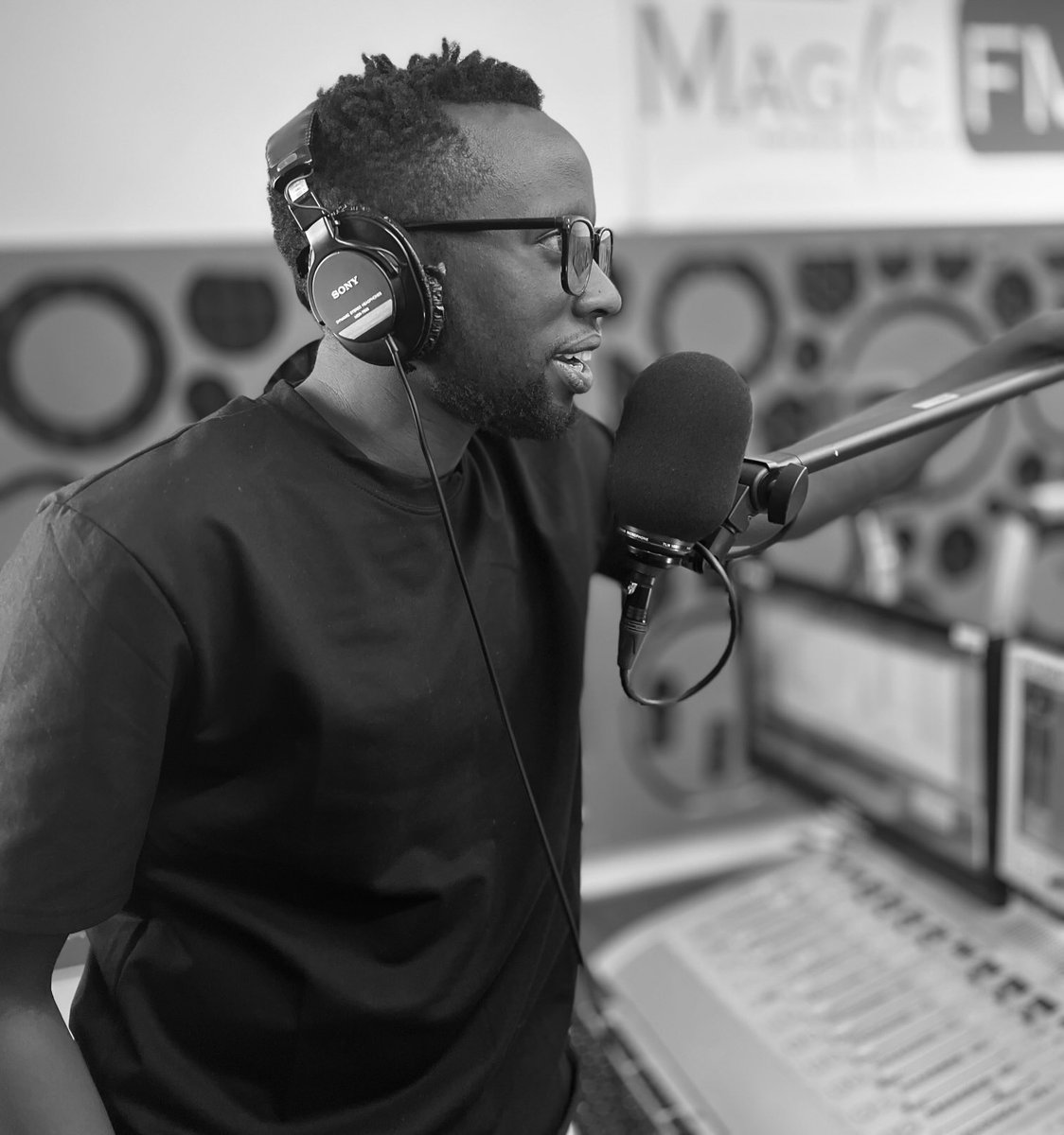 japhetiii's tweet photo. Good Morning 🙌 || #iyeeegoweeh
We’re live now on @MAGICFM907
#MagicMorning 6-10am
#YourSoundYourStyle https://t.co/SPlPgj6iWt