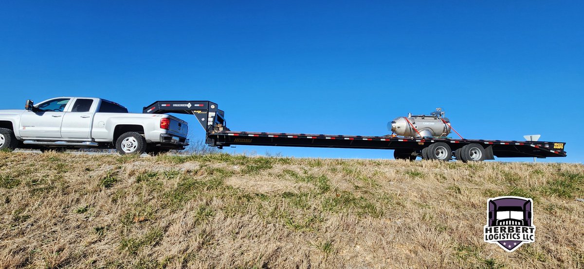 Hot shot of the day from another woman owned company! Thank you for the picture.

herbertlogistics.com