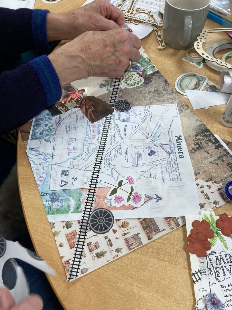 3CountiesCCRP's tweet photo. We’ve been creating collages inspired by the memories and stories shared by the #Minera community. These will feature in our #TimelessTracks exhibition and book next year, celebrating the unique voices and history of Minera. Stay tuned for more updates! 🌟 #CommunityRail https://t.co/k51A3WFgs3
