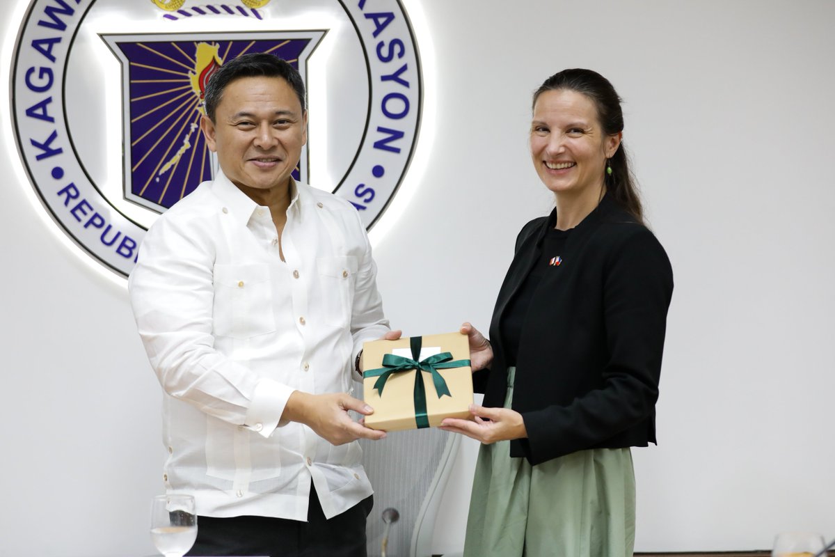 DepEd_PH's tweet photo. LOOK: Education Secretary Sonny Angara met with French Ambassador H.E. Marie Fontanel to discuss the partnership between the Department of Education and the Embassy of France to the Philippines and Micronesia aimed at improving the Special Program in Foreign Language (SPFL) for French, which includes training, assessments, cultural activities, and scholarship grants for teachers.

#DepEdPhilippines #BagongPilipinas