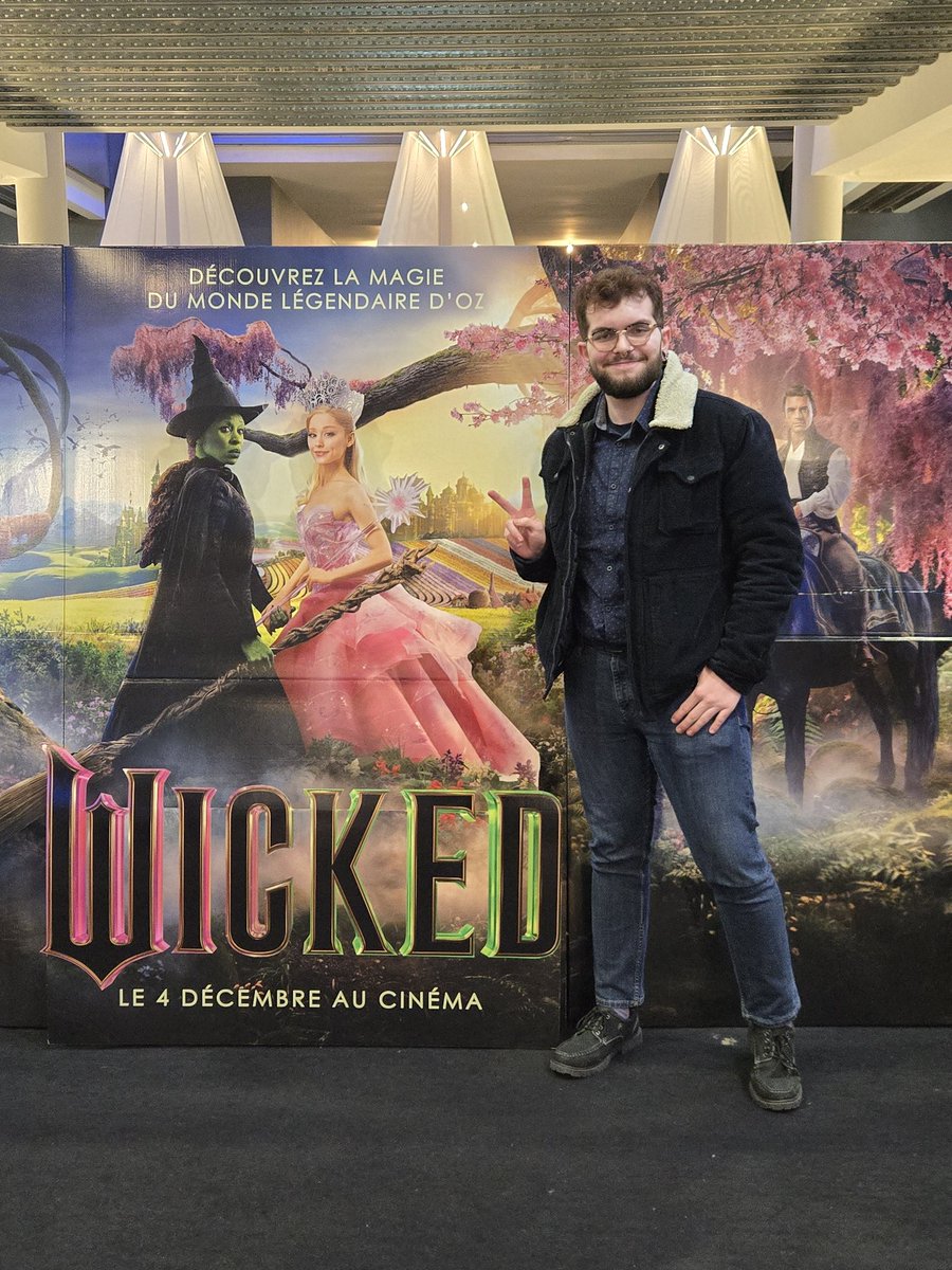 CamilleSavonnet's tweet photo. C'était moi pour regarder The Wicked 🔥
Film totalement incroyable 💘
#wicked #witch #wickedwitch #magiciendoz #themagicalwizardofoz #lgbt #gay https://t.co/7Aq8qUBC74
