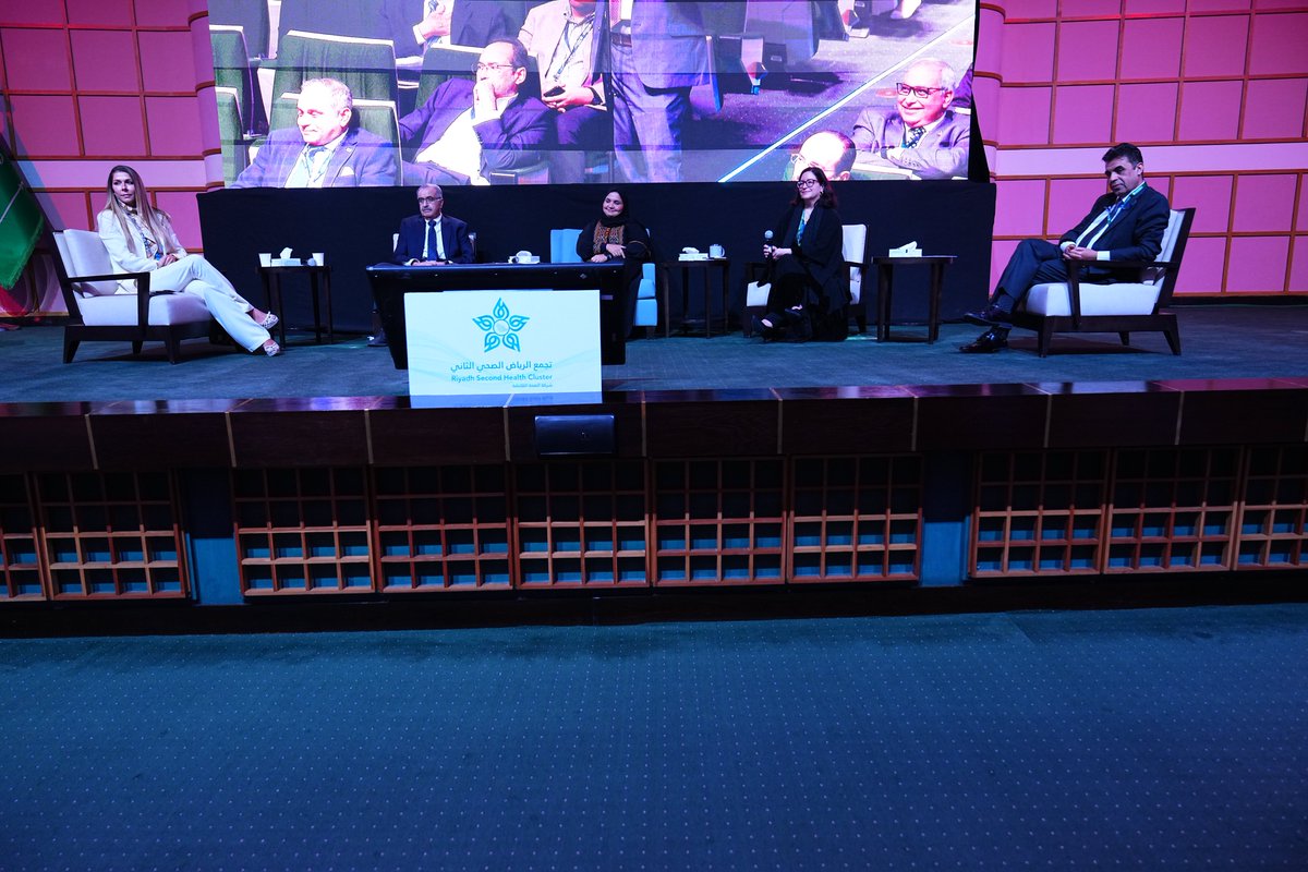 KFMC_RIYADH's tweet photo. Surgery and technology in the service of humanity: #KFMC International Vascular and #PAVSS 3rd Annual Meeting continues at #KFMC, showcasing advanced solutions to challenges and enhancing patients’ quality of life.

#Riyadh_Second_Health_Cluster https://t.co/ieIVppfxR2