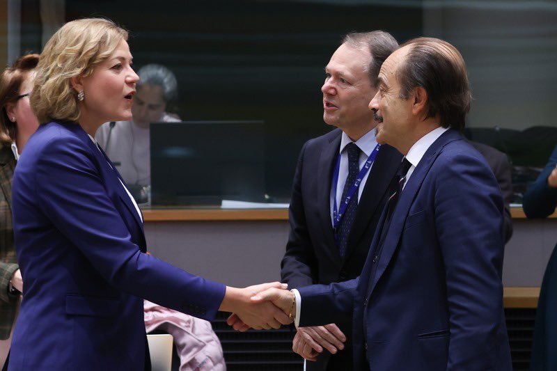 ItalyinEU's tweet photo. 🇮🇹🇪🇺| Il Sottosegretario Butti @AlessioButti_ partecipa oggi al Consiglio TTE (Telecomunicazioni).

In agenda:

📍Conclusioni del Consiglio sull’ENISA
📍Futuro infrastruttura digitale 🇪🇺
📍Programma strategico per il decennio digitale 2030

Più info👇

https://t.co/wBSMVeQtQV https://t.co/RbkyMsiFsx