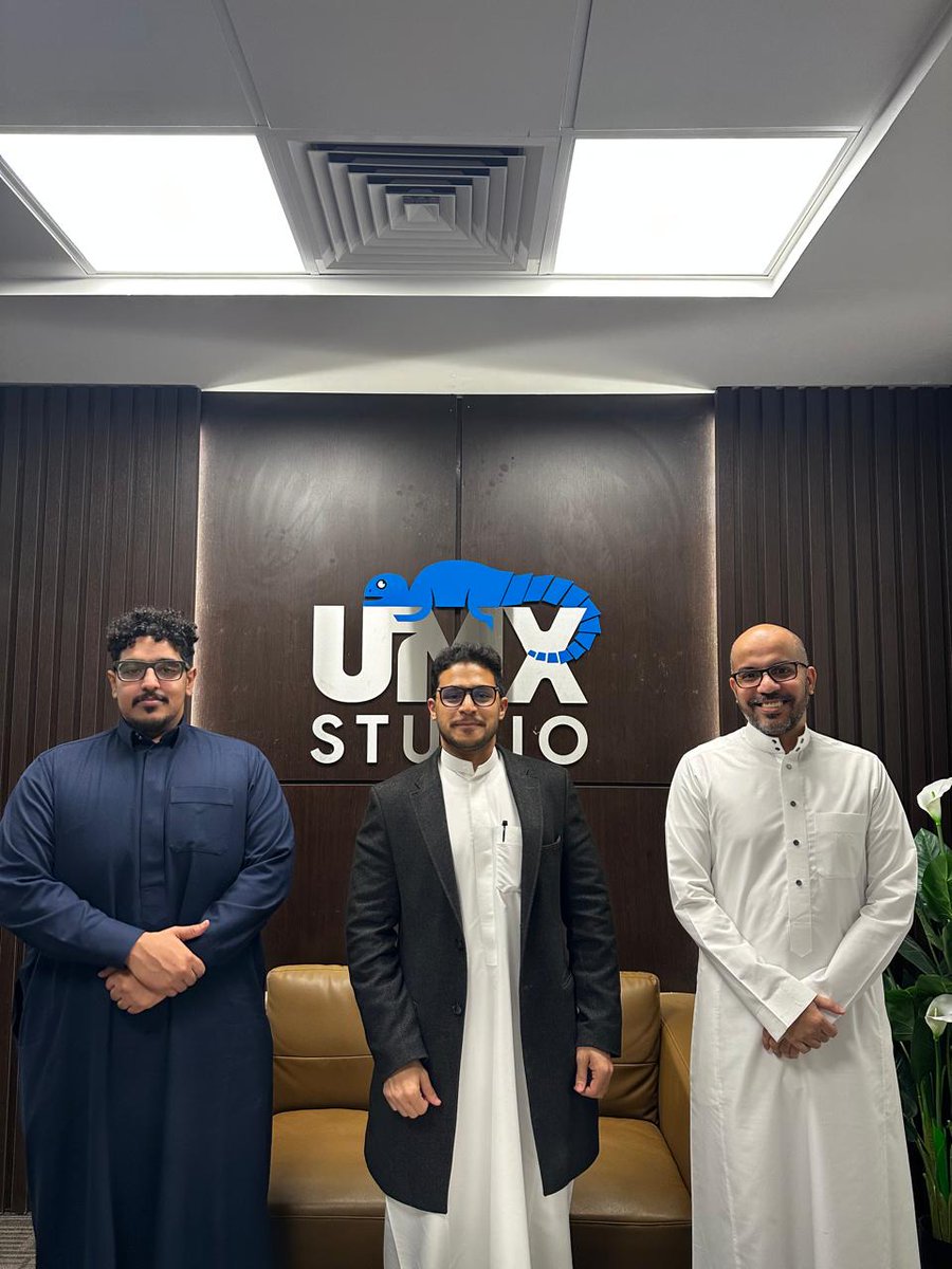 Ali Alharbi - علي الحربي (@twalharbi) on Twitter photo تشرفنا امس بزيارة المبدعين عبدالرحمن <a href="/almunaiee/">Almunaieé - المنيعي</a> وحسين
من <a href="/Limeless_studio/">LIMELESS | بدون ليمون</a>
غُصنا في نقاشات عميقة حول صناعة الألعاب وتحديات تطويرها، حيث امتزج الشغف بالإبداع 🎮✨
لقاءات كهذه تُذكرنا دائماً بقوة التعاون في بناء صناعة مزدهرة.
#صناعة_الألعاب #إلهام_لا_ينتهي تشرفنا امس بزيارة المبدعين عبدالرحمن <a href="/almunaiee/">Almunaieé - المنيعي</a> وحسين
من <a href="/Limeless_studio/">LIMELESS | بدون ليمون</a>
غُصنا في نقاشات عميقة حول صناعة الألعاب وتحديات تطويرها، حيث امتزج الشغف بالإبداع 🎮✨
لقاءات كهذه تُذكرنا دائماً بقوة التعاون في بناء صناعة مزدهرة.
#صناعة_الألعاب #إلهام_لا_ينتهي