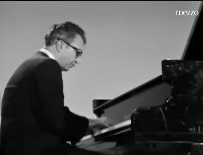 cifujazz's tweet photo. DAVE BRUBECK,pianista y compositor. 06-12-1920/05-12-2012
En el mundo del Jazz pocos músicos llegaron a ser tan populares como él, dos temas lideran su carrera, “Take Five” compuesto por Paul Desmond y "Blue Rondo à la Turk" compuesto por el mismo Brubeck.
https://t.co/DRkJEXVvoQ https://t.co/7DQAW76oiZ