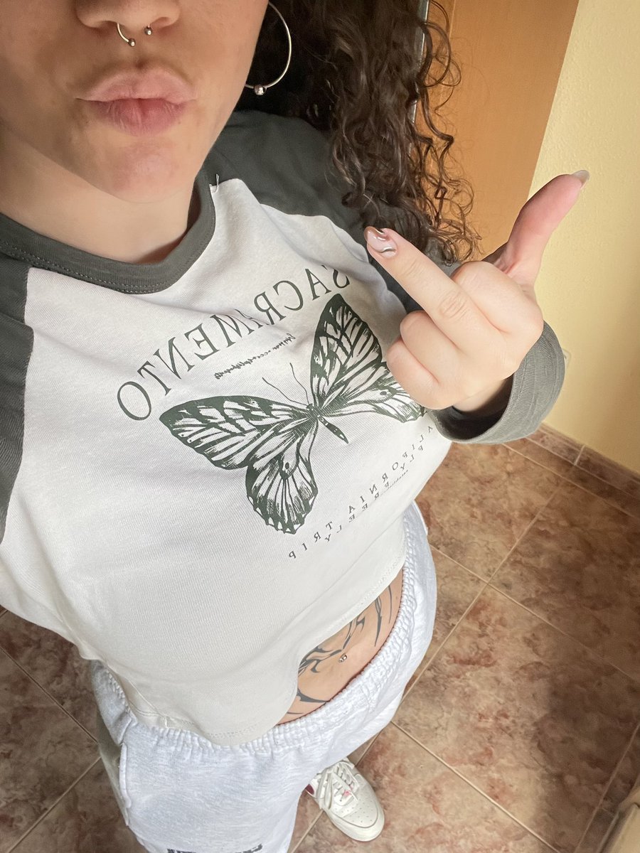 GODDESS__LUNA__'s tweet photo. Ayer tuve un mal dia… Os quiero a todos en mi dm dandome animos y contandome lo dispuestos que estais a que os humille hoy, tengo ganas acumuladas por el dia de ayer…🫵🏼🤏🏼

esclavo sumiso financiero paypig pagafantas findom femdom diosa pies footfetish https://t.co/q4squFuRJh