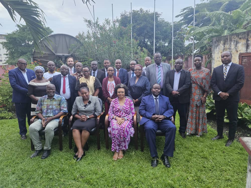UNECE_Water's tweet photo. Strengthening #transboundary #watercooperation

#WaterConvention this week supported a delegation from Zambia 🇿🇲 to meet with the Congo Basin Commission (#CICOS) at its HQ in Kinshasa 🇨🇩

Since 2022 the Convention has been supporting Zambia's process to be a member State of CICOS https://t.co/XNvu0uuZIt