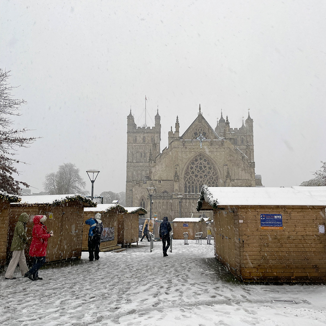 ExeXmasMarket's tweet photo. As Storm Darragh approaches, we will continue to monitor weather conditions very closely over the next few days. Please check our social media channels and website for the latest updates on events at Exeter Cathedral and Exeter Cathedral Christmas Market opening times. Thank you. https://t.co/6olDzXsyU1