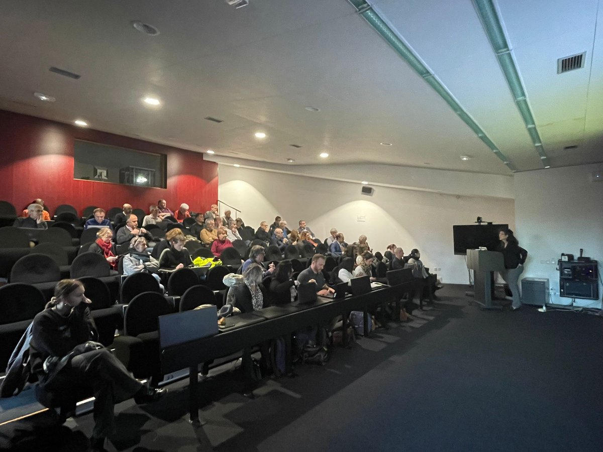 Aujourd’hui se déroule à l’ #IRCICA le séminaire des Directrices et Directeurs d’Unité du <a href="/CNRS_HdF/">CNRS Hauts-de-France</a> !
🤝 Une journée précieuse d’échanges et d’informations autour de Vanessa Tocut, Déléguée Régionale, et l’ensemble du comité de direction de la délégation