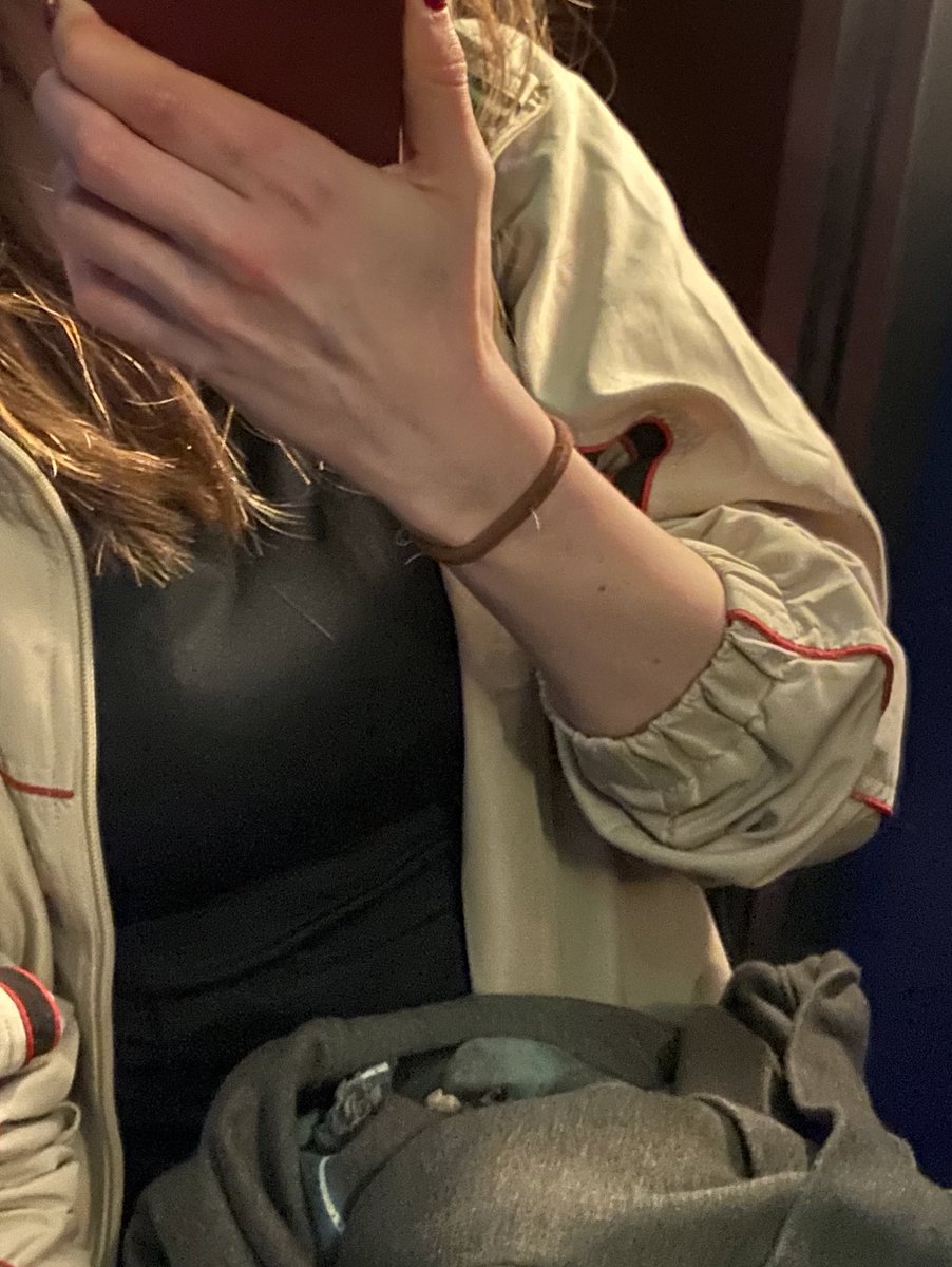 sky_libs's tweet image. Hello!! 3 monthly post to say I’m still alive, baking, and picking up pigeons 😭 and I’m still going to stream soon™️ I’ve been missin everyone a lot :(