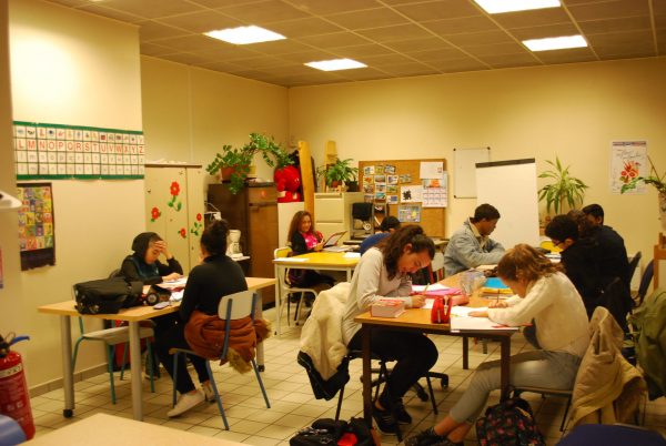 🎓📚 Pendant les vacances, nous proposons un programme de soutien scolaire pour public collégiens.
Il ne reste que quelques places disponibles pour Décembre ! 

Profitez de cet accompagnement personnalisé  🙂

Inscrivez-vous vite ici : scienceouverte.fr/2024/08/27/sou…