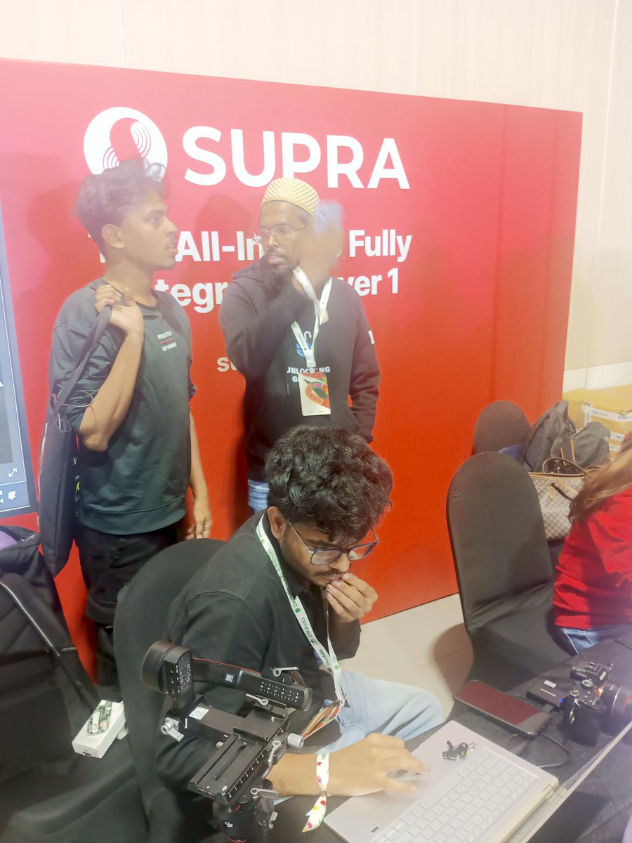 Naksh005's tweet photo. At the Supra Booth at ETHIndia ⚡
Looking Forward to Building our SuperDapp on @SUPRA_Labs at @ETHIndiaco #SupraMOVEIndia 🙌 https://t.co/m2t8qSnooz