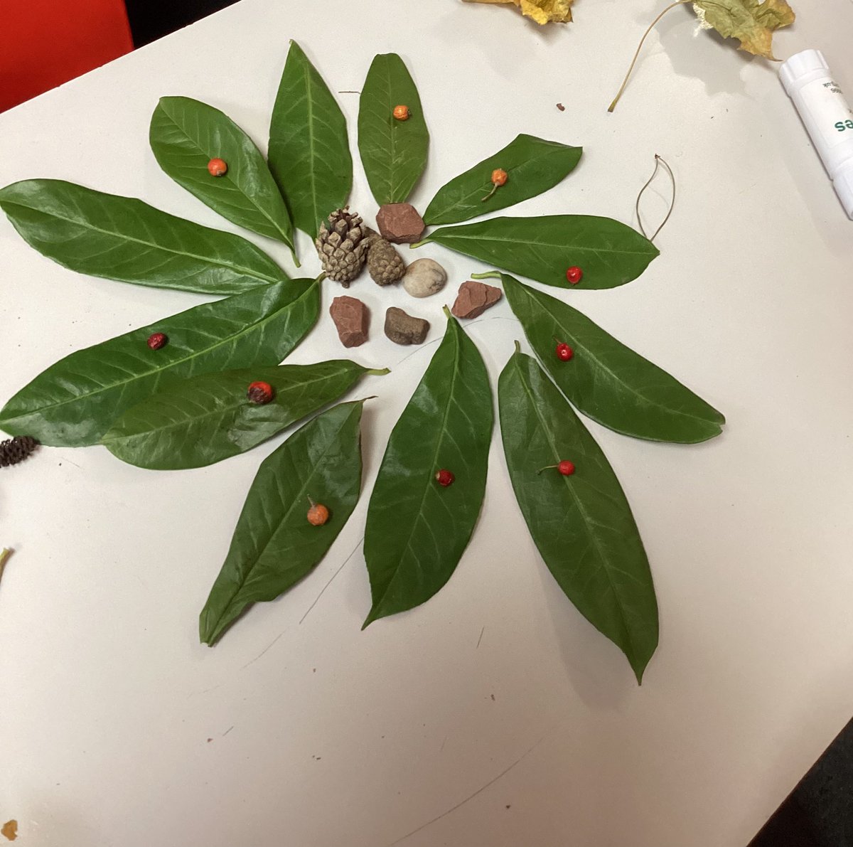 MarfleetPrimary's tweet photo. Year 4 made some beautiful pieces yesterday inspired by Andy Goldsworthy 
We were trialing in groups how to use natural materials so we are ready for making our own pieces next week! https://t.co/RL2mP24YkU