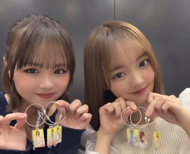 lucky2 2連アクリルキーホルダー【佐藤栞奈】 激し