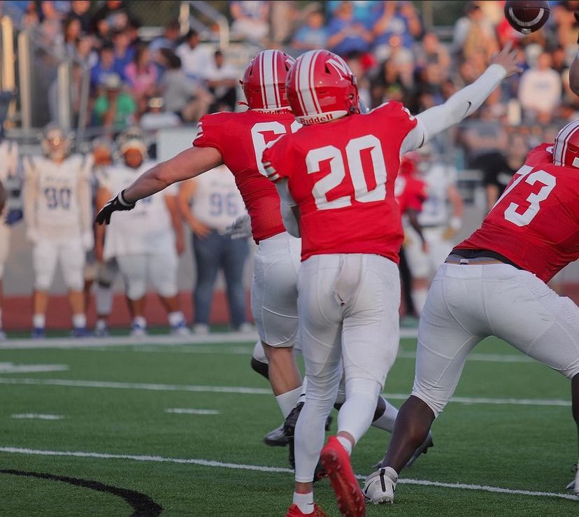 926Yvnis's tweet photo. I am blessed and grateful to say I receive my 2nd offer by @MACBulldogsFB !
Thank you @CoachLeppke 

@CoachAceJenkins @ARobinAgency @DmvSportsLive6 @LCAFootballVA @ImmoOsterkamp @PrepRedzoneVA https://t.co/mNJMJRwFa5