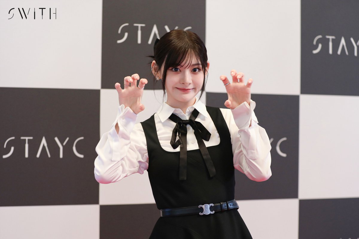 sense0614's tweet photo. STAYC 2025 SEASON’S GREETINGS
'STAYCine Awards' Photo #세은 https://t.co/5dlkymV5NG