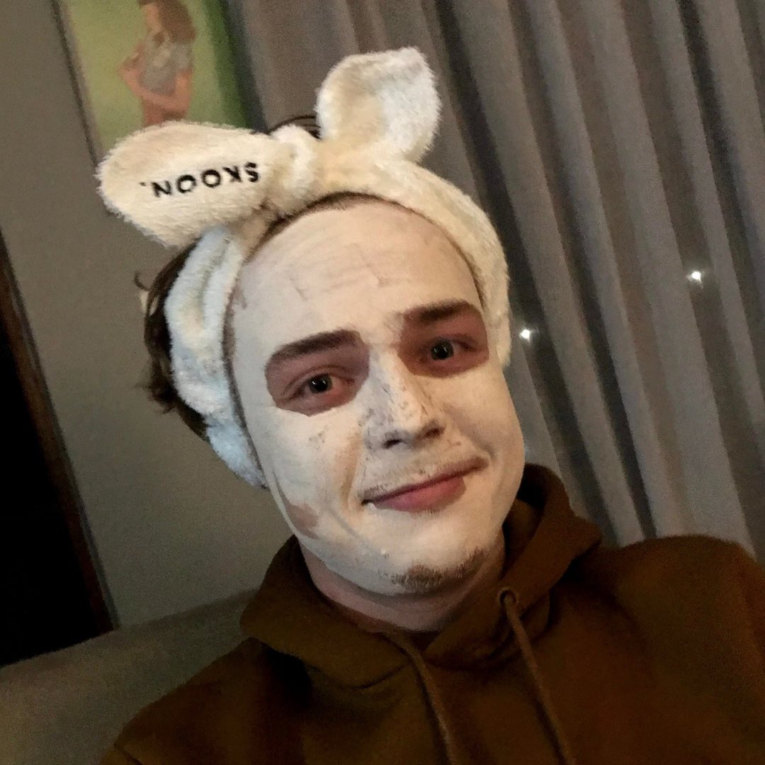 Guess who's levelling up today? Our creative director, Keagan! 🥳 🎈

We hope your day is filled with all your favourite things: gaming wins, cat cuddles, and a few moments to kick back because you deserve it! 🤗