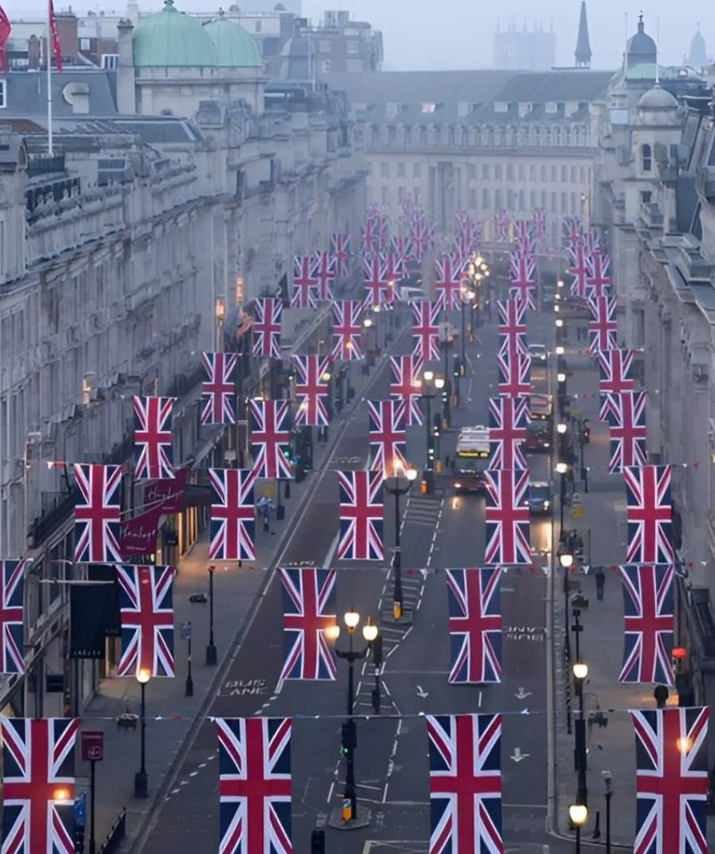 TheBritLad's tweet image. Now this is how it should look 🇬🇧

Keep your Palestine flags out of OUR capital city 🇬🇧

Repost if you agree 🇬🇧