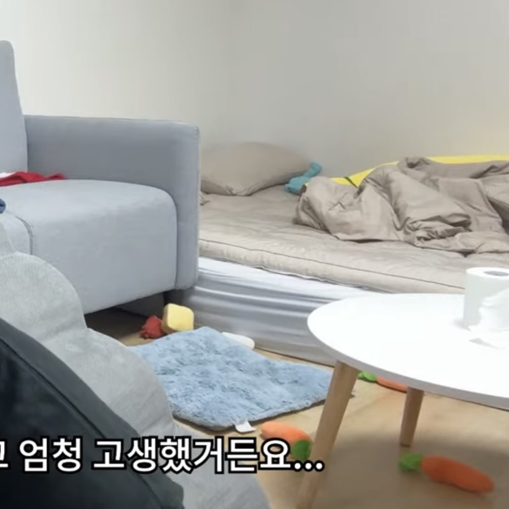 0_ming0507's tweet photo. 호두 흔적 너무 귀엽긴 해 https://t.co/G18EihMAmj