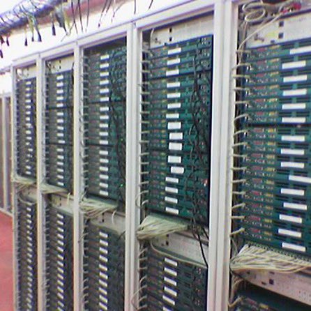OVHcloud_FR's tweet photo. #OVHcloudAvent 2001 : OVHcloud ouvre son premier datacenter à Paris. Aujourd'hui nous en comptons 43 à travers le monde. 🌍 https://t.co/e7cqlCk5CR