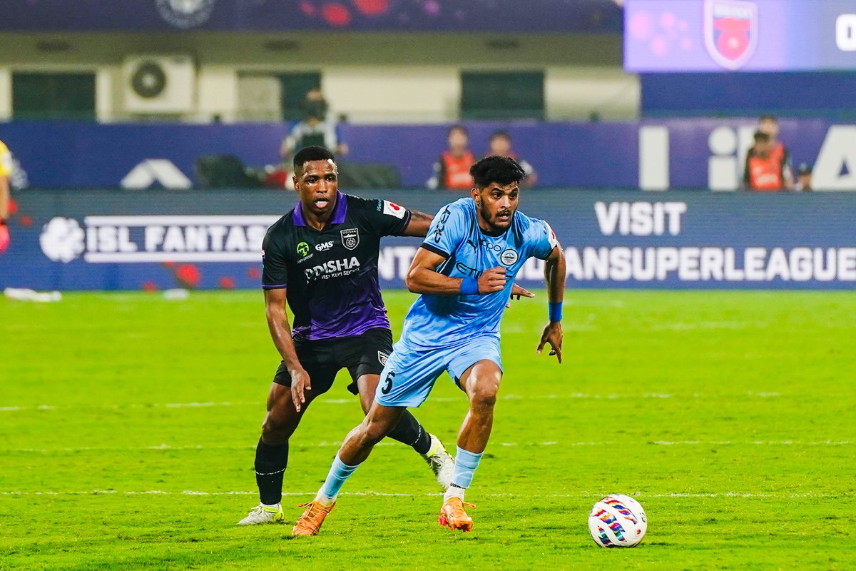 MumbaiCityFC's tweet photo. Reliving the action from our match in Bhubaneswar last night ๐ธ
Head to link below for more ๐
https://t.co/XIwwLNJpXG
#OFCMCFC #ISL #AamchiCity ๐ต https://t.co/Y6WUzsFoWH