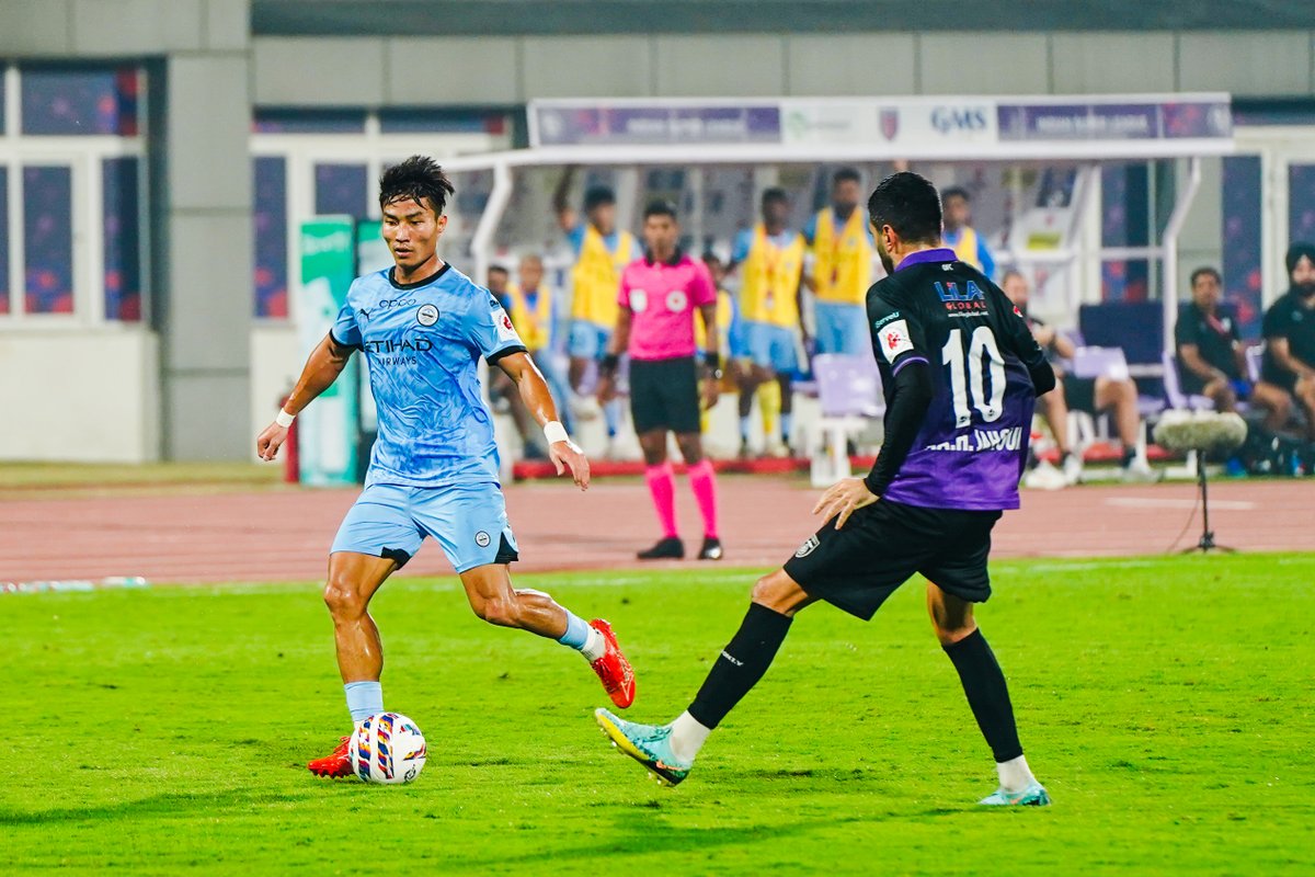 MumbaiCityFC's tweet photo. Reliving the action from our match in Bhubaneswar last night ๐ธ
Head to link below for more ๐
https://t.co/XIwwLNJpXG
#OFCMCFC #ISL #AamchiCity ๐ต https://t.co/Y6WUzsFoWH