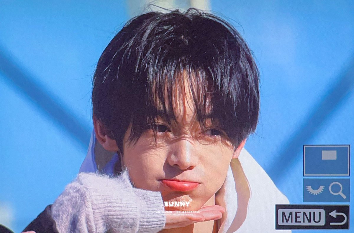 haning15_'s tweet photo. 완전 고양이야,,🫳🫳 https://t.co/JSz2FhGhLD