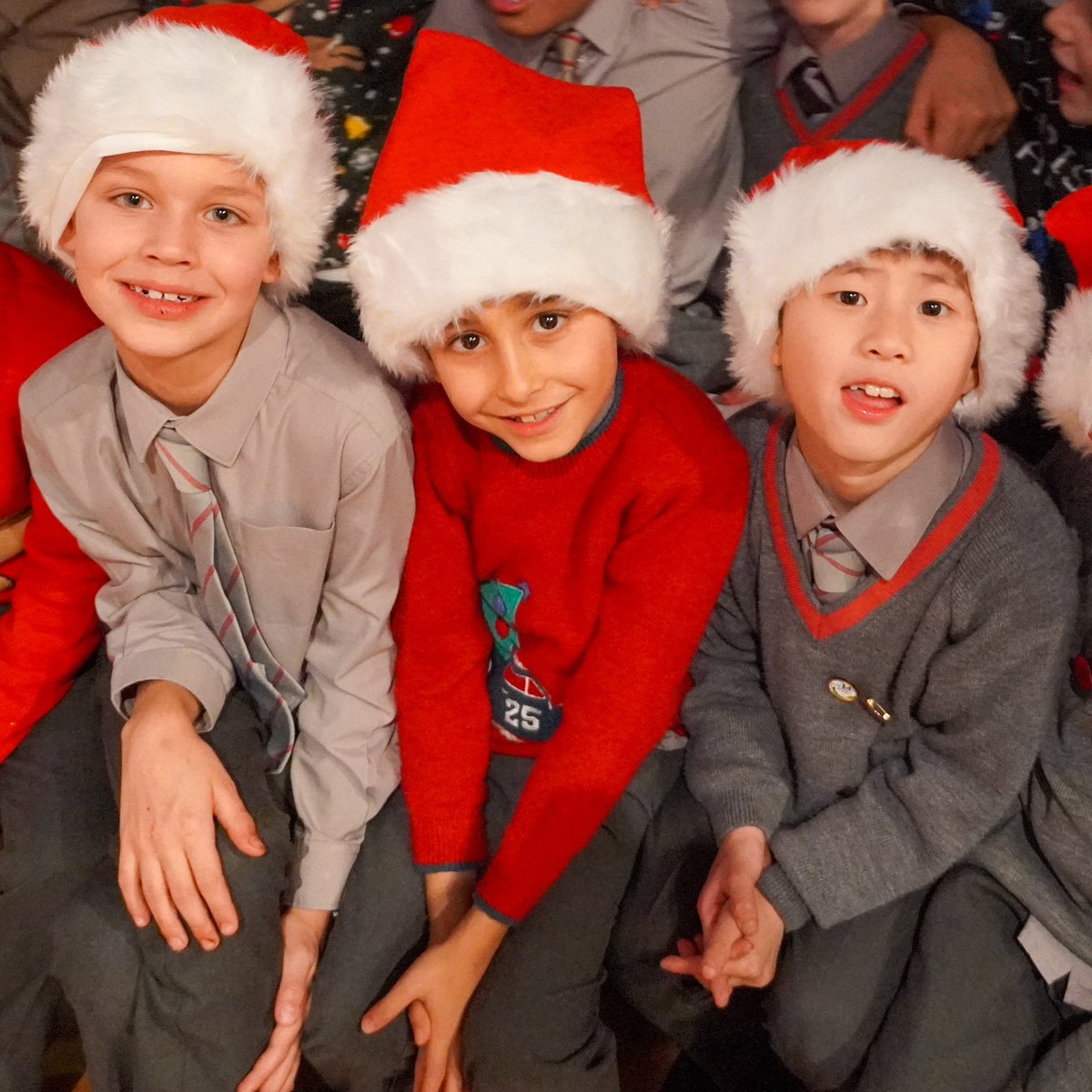 The Christmas Bonanza brought together the Junior Orchestra, French Choir, Pink Panthers, and more for a night of festive cheer. ✨ From Santa Claus is Coming to Town to Jingle Bell Boogie, it was as WUS as it gets - all in support of the London charity, The Passage.